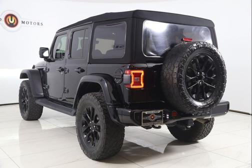 Black Clearcoat 2021 Jeep Wrangler Unlimited Sahara