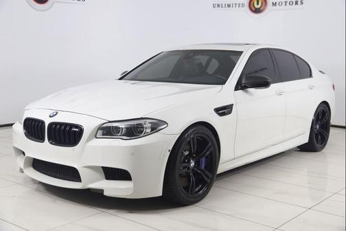 Alpine White 2015 BMW M5 Base