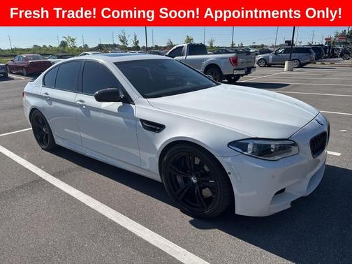 Alpine White 2015 BMW M5 Base