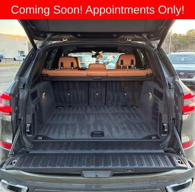 Manhattan Green Metallic 2022 BMW X5 xDrive40i