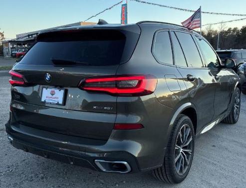 Manhattan Green Metallic 2022 BMW X5 xDrive40i