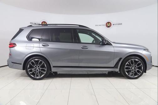 2024 BMW X7 M60i