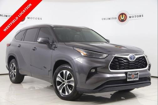 Magnetic Gray Metallic 2022 Toyota Highlander Hybrid XLE