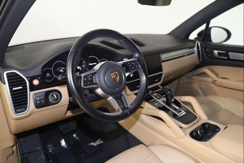 2022 Porsche Cayenne Platinum Edition
