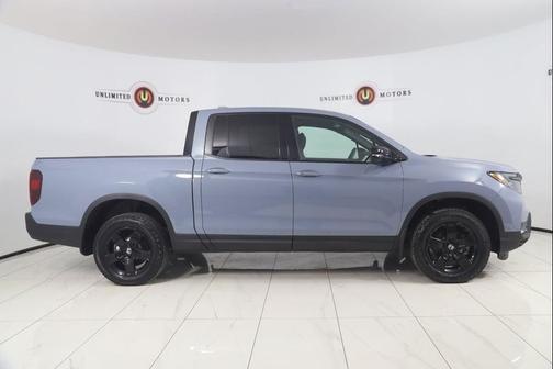 2025 Honda Ridgeline Black
