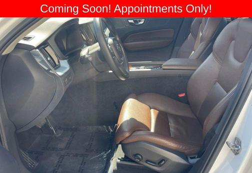 2019 Volvo XC60 T5 Momentum