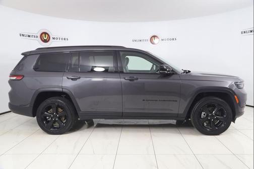 Baltic Gray Metallic Clearcoat 2023 Jeep Grand Cherokee L Altitude