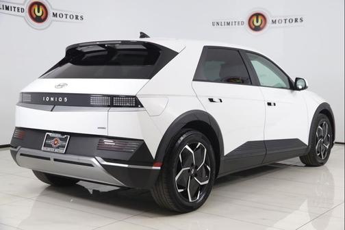 Atlas White 2022 Hyundai IONIQ 5 SE