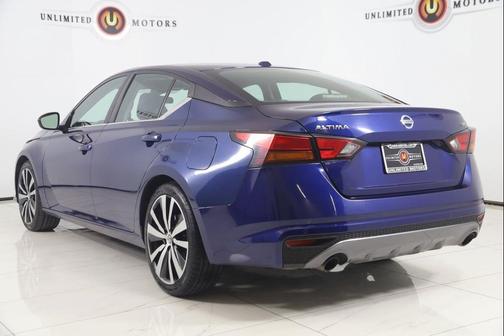 2021 Nissan Altima SR FWD