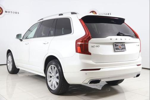 Crystal White Pearl 2016 Volvo XC90 T6 Momentum