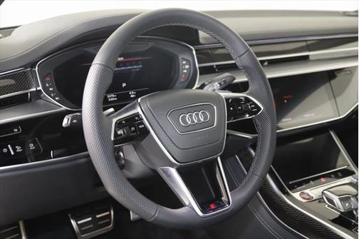 2025 Audi S8 4.0T