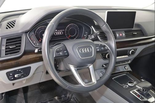Silver Metallic 2019 Audi Q5 2.0T Premium Plus
