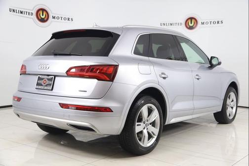 Silver Metallic 2019 Audi Q5 2.0T Premium Plus