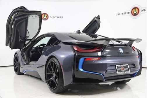 2017 BMW i8