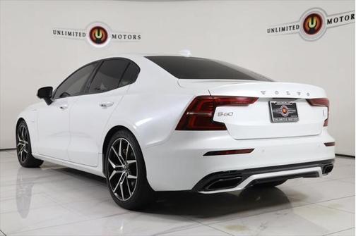 2022 Volvo S60 Recharge Plug-In Hybrid T8 Polestar