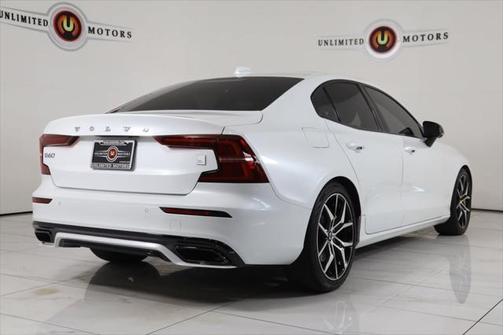 2022 Volvo S60 Recharge Plug-In Hybrid T8 Polestar