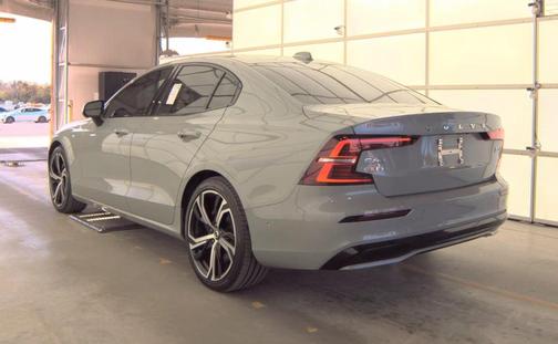 Vapour Grey Metallic 2024 Volvo S60 B5 Ultimate Dark Theme