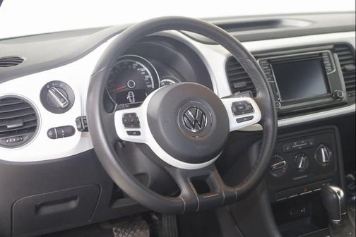 2016 Volkswagen Beetle 1.8T SE
