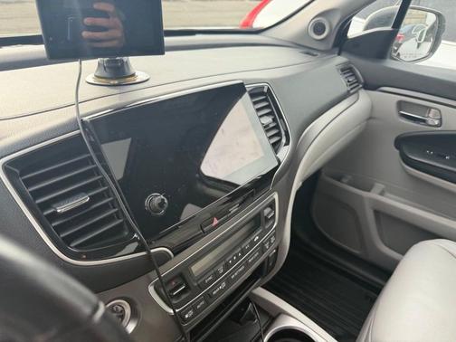 Lunar Silver Metallic 2020 Honda Pilot EX-L