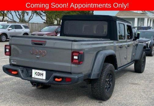 Sting-Gray Clearcoat 2021 Jeep Gladiator Mojave 4x4