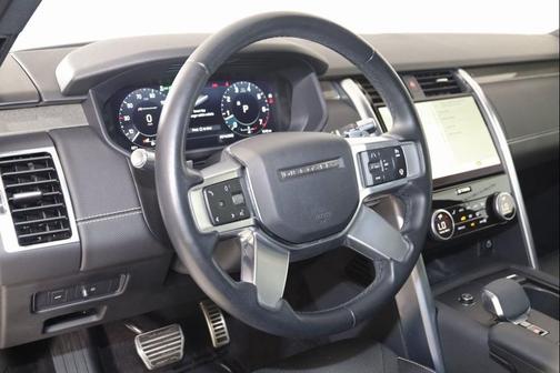 2022 Land Rover Discovery P300 S R-Dynamic