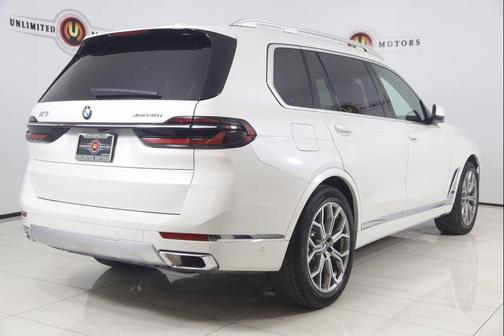 2023 BMW X7 xDrive40i