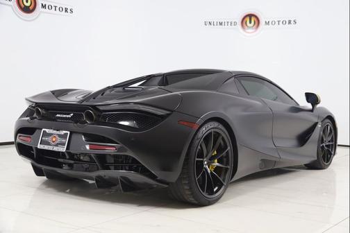 2022 McLaren 720S Performance