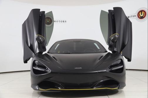 2022 McLaren 720S Performance