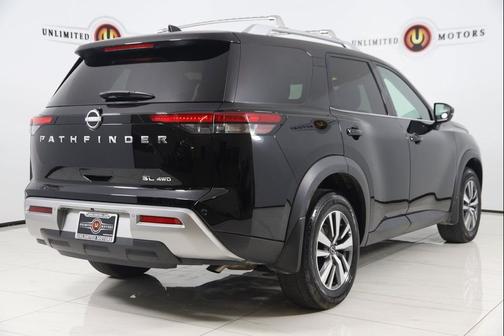 2023 Nissan Pathfinder SL 4WD