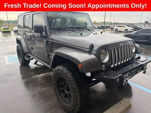 Granite Crystal Metallic Clearcoat 2016 Jeep Wrangler Unlimited Sahara