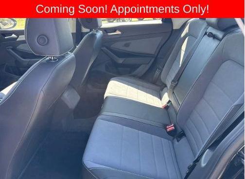Deep Black Pearl 2025 Volkswagen Jetta 1.5T SE