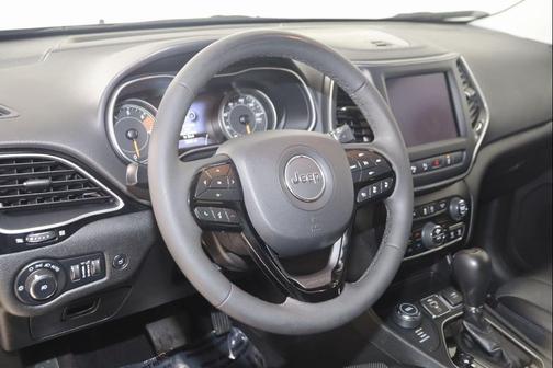 2023 Jeep Cherokee Altitude