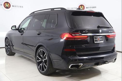 Black Sapphire Metallic 2019 BMW X7 xDrive50i