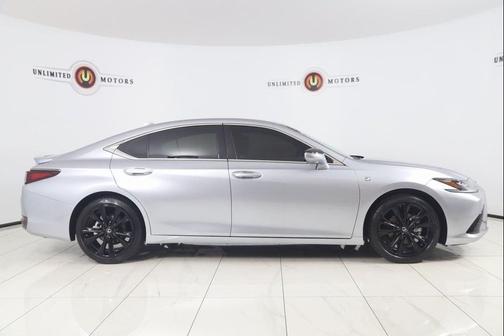 2024 Lexus ES 300h F SPORT Handling