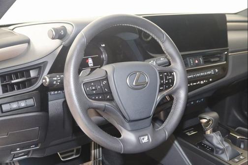 2024 Lexus ES 300h F SPORT Handling