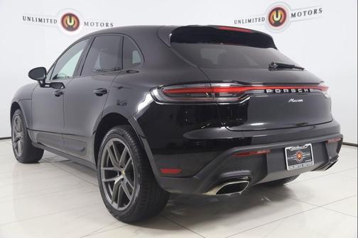 2025 Porsche Macan 
