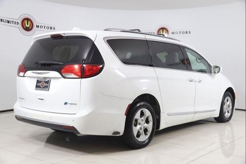 Bright White Clearcoat 2018 Chrysler Pacifica Hybrid Touring L