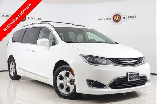 Bright White Clearcoat 2018 Chrysler Pacifica Hybrid Touring L