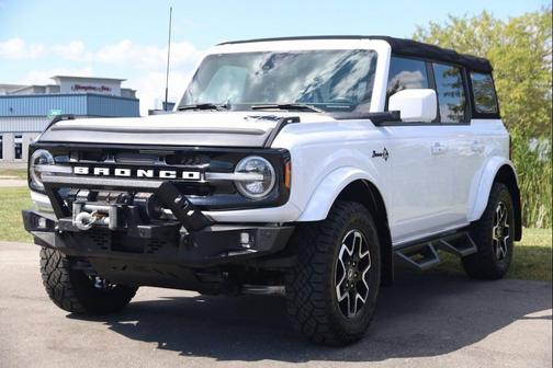 2022 Ford Bronco Outer Banks