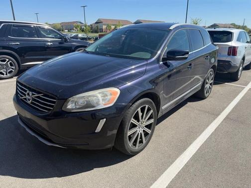 Magic Blue Metallic 2017 Volvo XC60 T6 Inscription