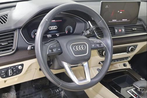 2023 Audi Q5 45 S line Prestige