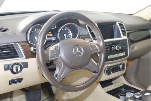 designo Diamond White Metallic 2016 Mercedes-Benz GL-Class 4MATIC