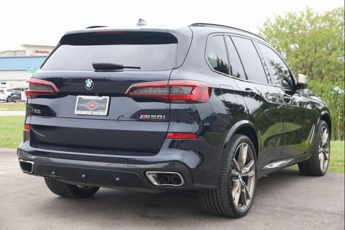 2021 BMW X5 M50i