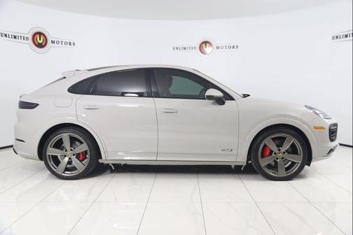 2022 Porsche Cayenne GTS