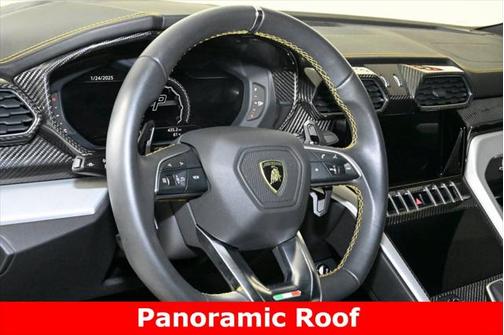 2020 Lamborghini Urus