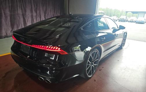 Mythos Black Metallic 2023 Audi S7 Prestige