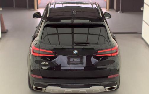 Black Sapphire Metallic 2023 BMW X5 xDrive40i