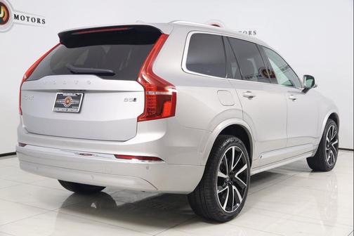 2024 Volvo XC90 B5 Plus Bright Theme