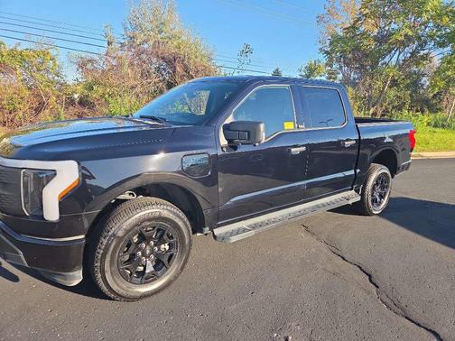 Agate Black Metallic 2025 Ford F-150 Lightning XLT