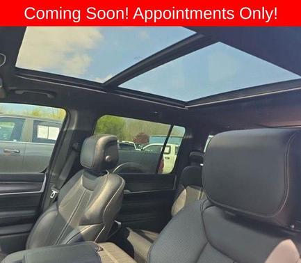 Diamond Black Crystal Pearlcoat 2023 Jeep Wagoneer Series II 4x4